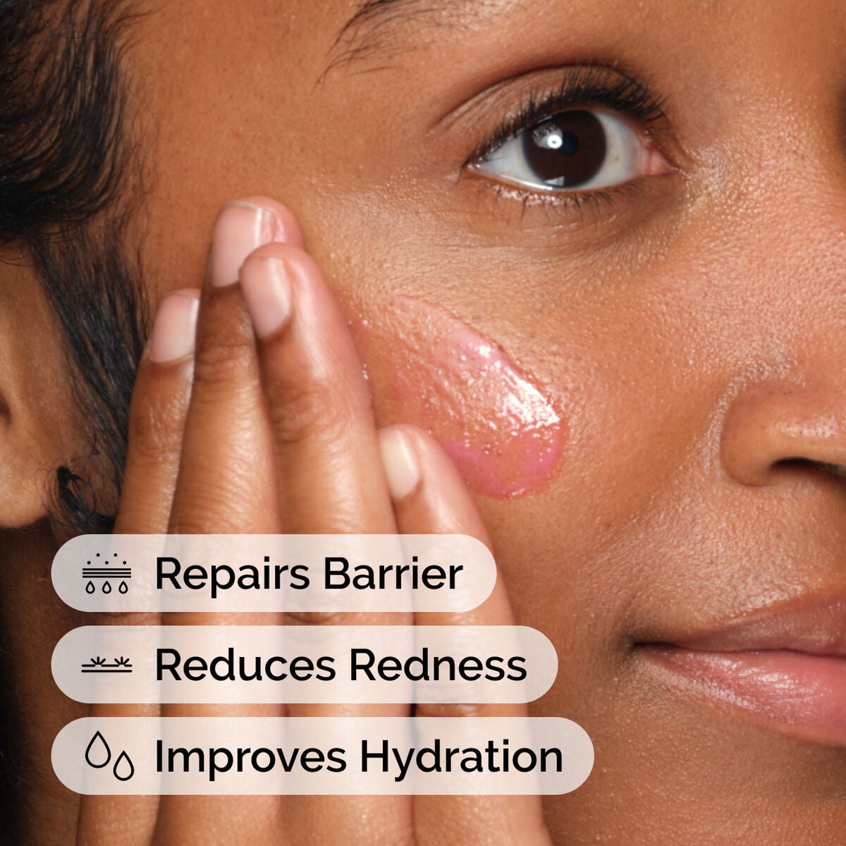 soothing-and-barrier-support-serum-set-x5 ord-soothing-barrier-support-serum-model-application-with-benefits.jpg